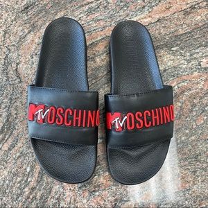 H&M x Moschino MTV slides EU 43/44 US 10-10.5